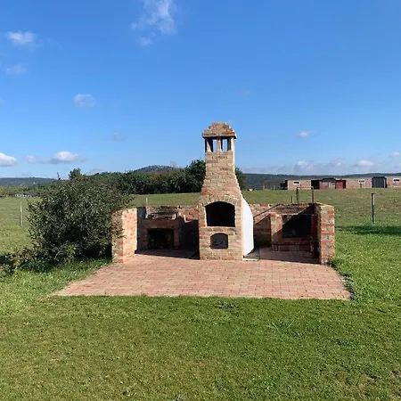 öregtölgy Farmház
